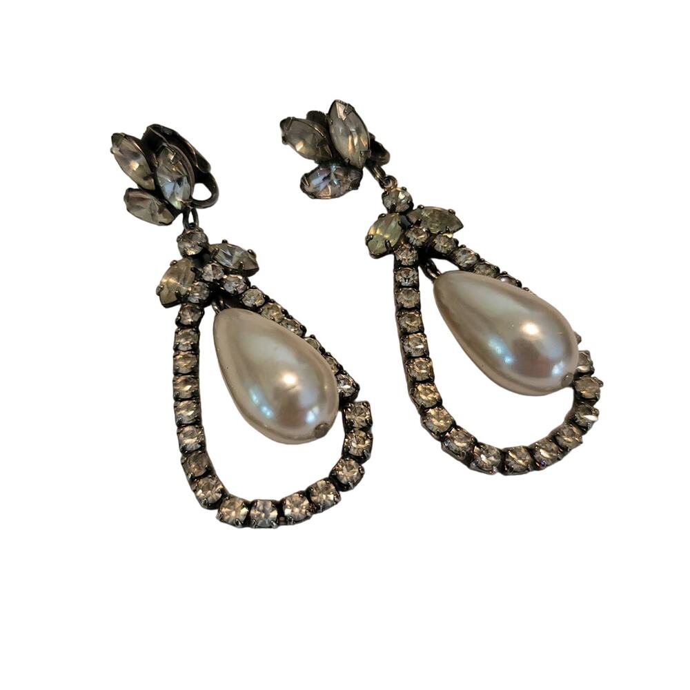 Vintage Faux rhinestones pearl drop pierced earrings dangle Clip On